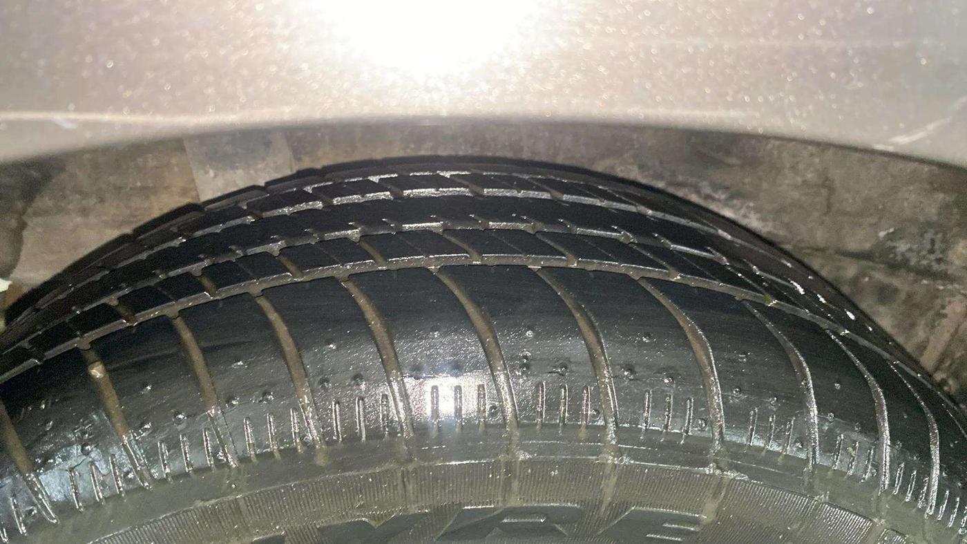 2015 Honda Brio VX AT, Petrol, Automatic, 14,542 km, Right Rear Tyre Tread
