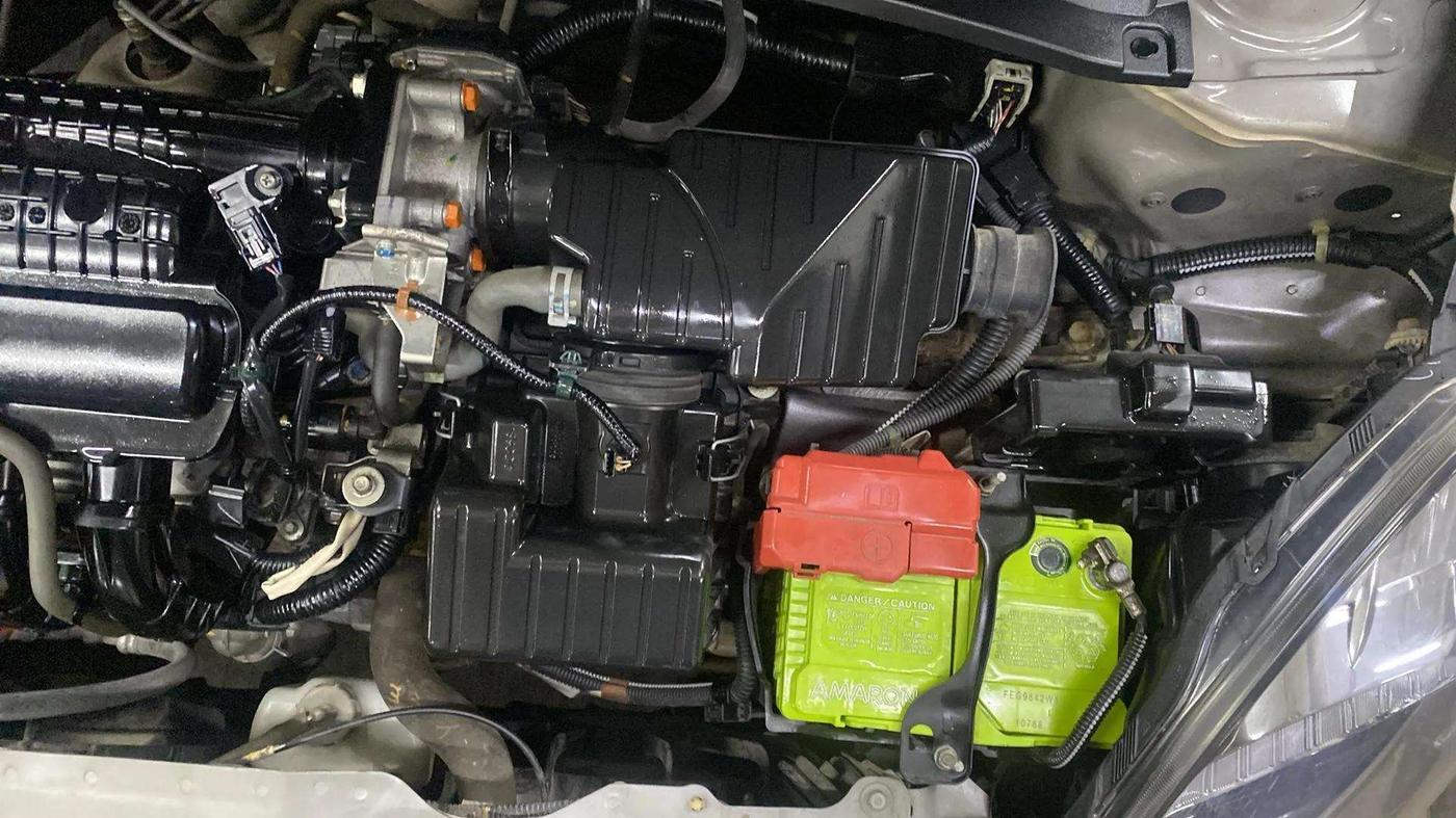 2015 Honda Brio VX AT, Petrol, Automatic, 14,542 km, Engine View - Left