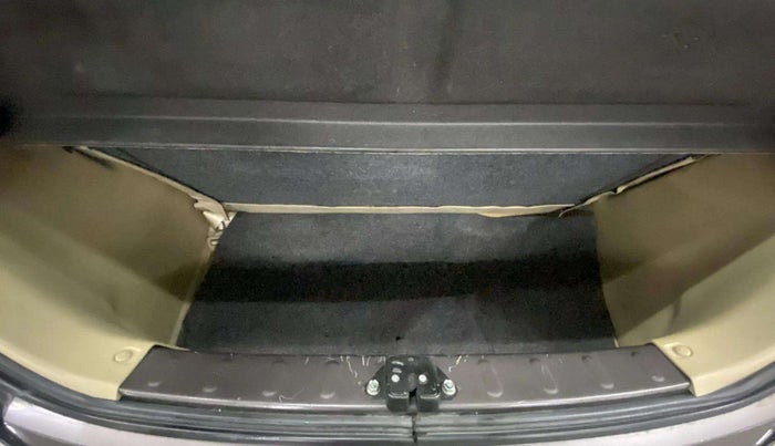 2015 Honda Brio VX AT, Petrol, Automatic, 14,430 km, Boot Inside