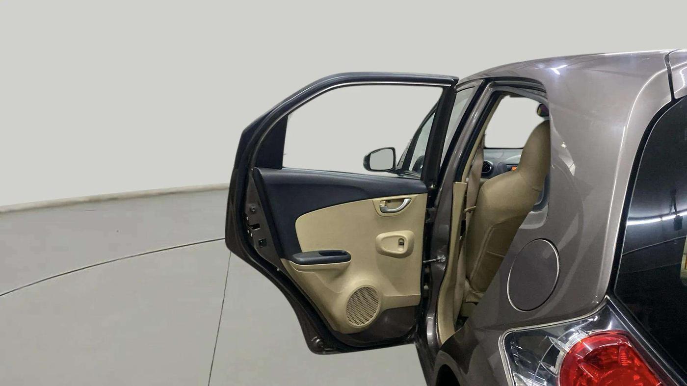 2015 Honda Brio VX AT, Petrol, Automatic, 14,542 km, LHS Rear Door