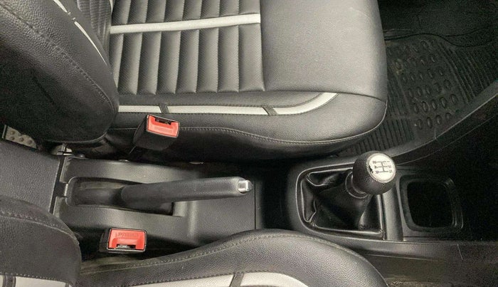 2016 Maruti Swift VXI, Petrol, Manual, 69,873 km, Gear Lever