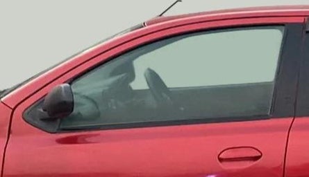 2018 Datsun Go Plus T, Petrol, Manual, 24,515 km, Front passenger door - Door visor damaged