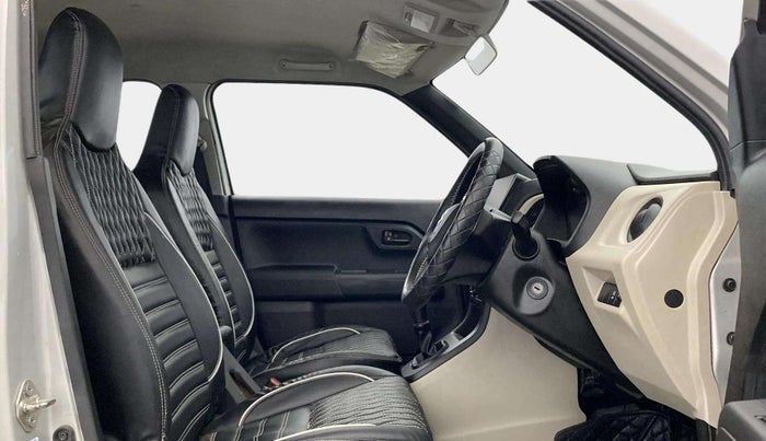 2022 Maruti New Wagon-R LXI 1.0, Petrol, Manual, 26,619 km, Right Side Front Door Cabin