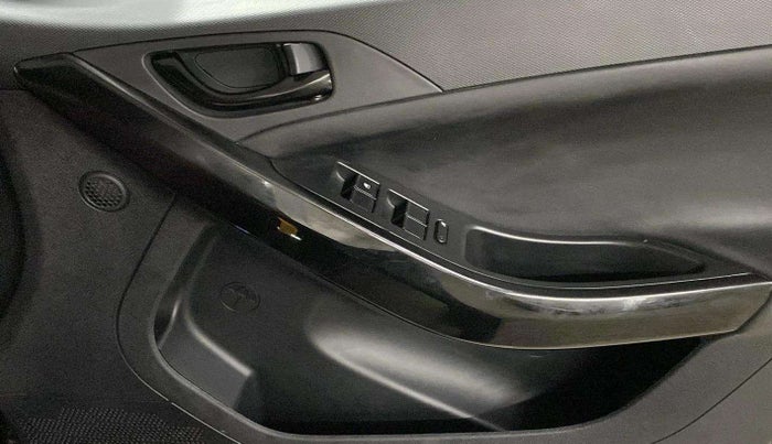 2024 Tata NEXON Fearless 1.2 Revotron 7DCA Dark Edition, Petrol, Automatic, 15,938 km, Driver Side Door Panels Control
