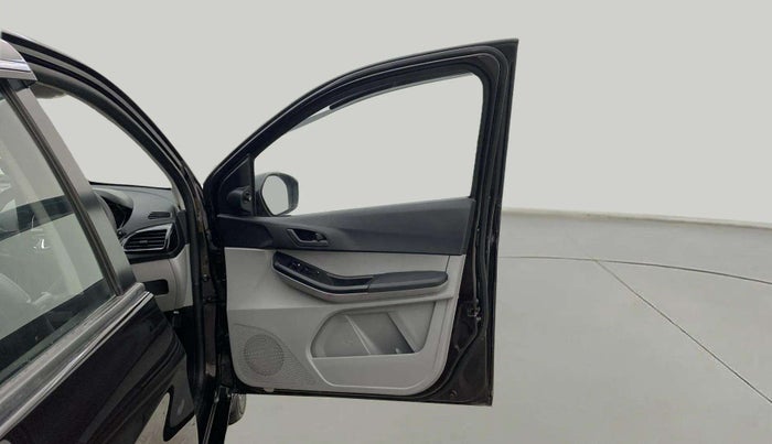 2023 Tata Tiago XT CNG, CNG, Manual, 35,389 km, RHS Front Door