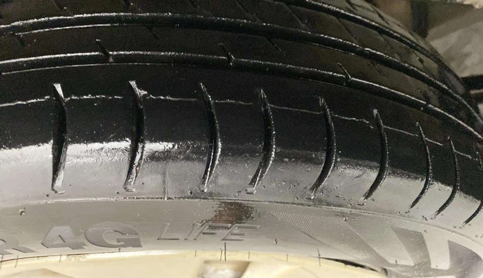 2014 Maruti Wagon R 1.0 LXI CNG, CNG, Manual, 87,486 km, Right Rear Tyre Tread