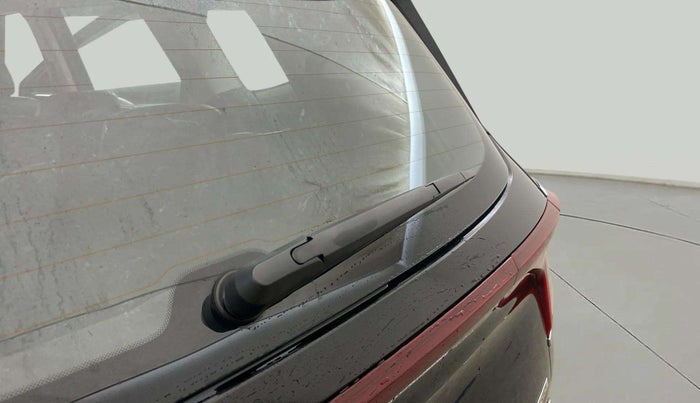2024 KIA CARENS  PRESTIGE 1.5 TURBO PETROL IMT 7 STR , Petrol, Manual, 18,796 km, Rear Wiper