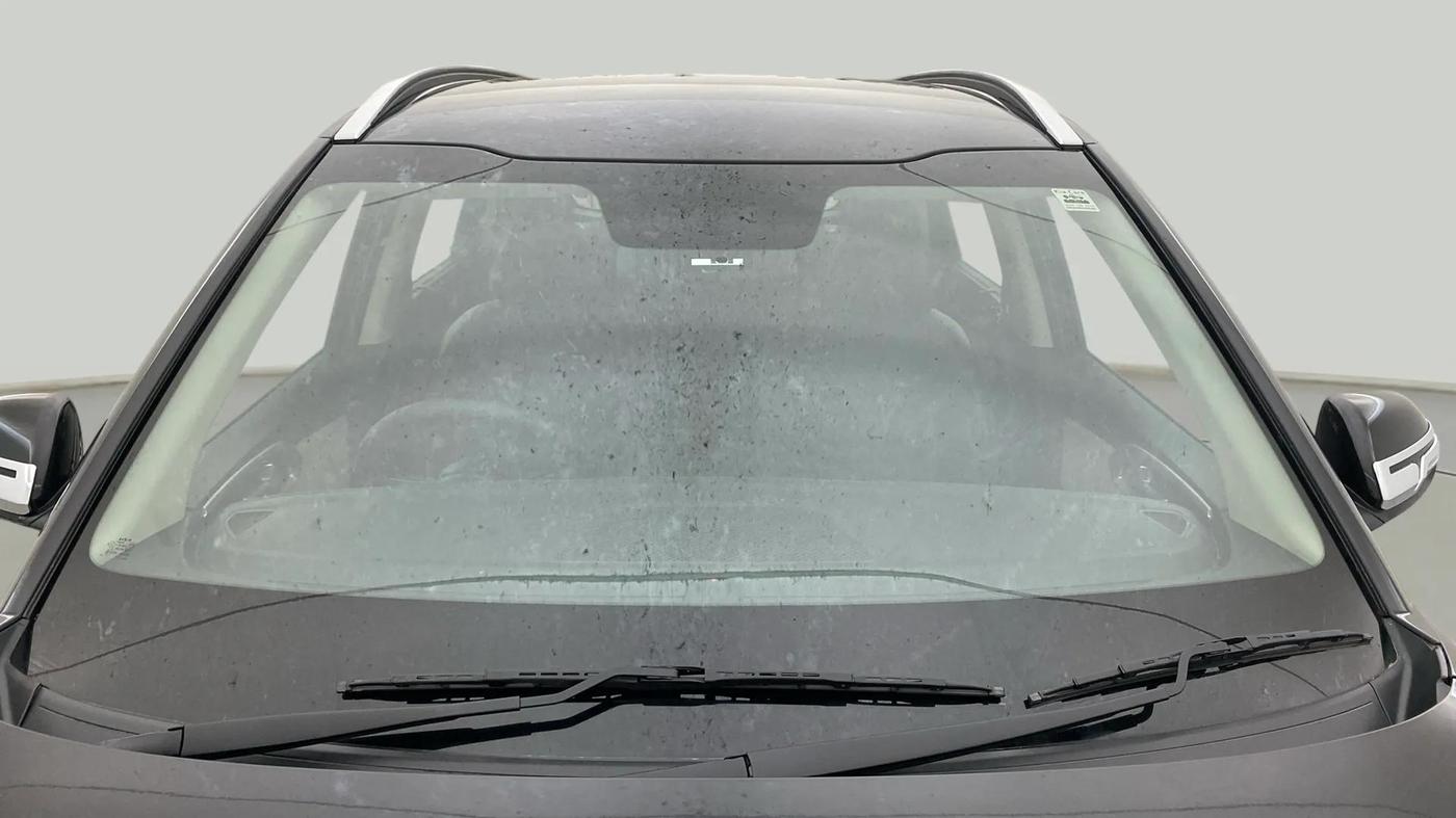 2024 KIA CARENS  PRESTIGE 1.5 TURBO PETROL IMT 7 STR , Petrol, Manual, 18,896 km, Front Windshield