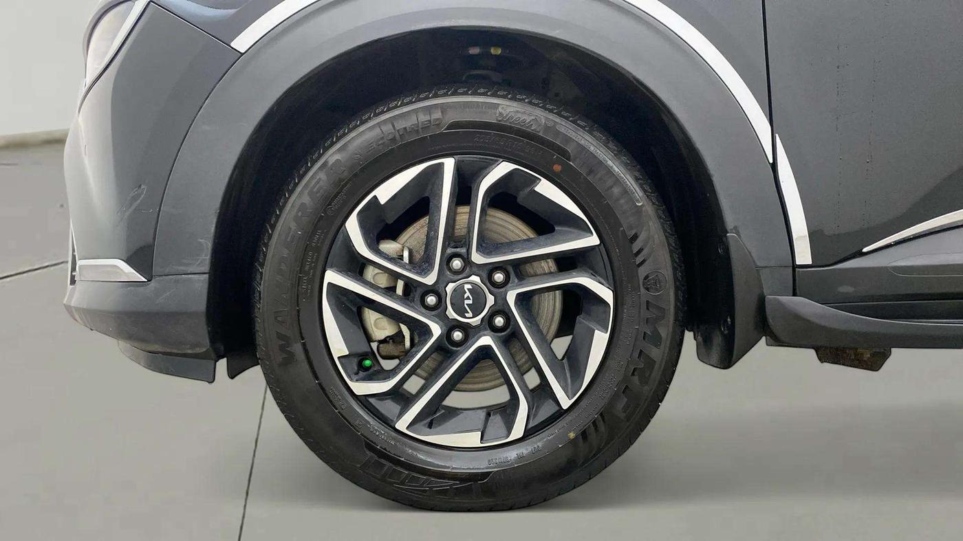2024 KIA CARENS  PRESTIGE 1.5 TURBO PETROL IMT 7 STR , Petrol, Manual, 18,896 km, Left Front Wheel
