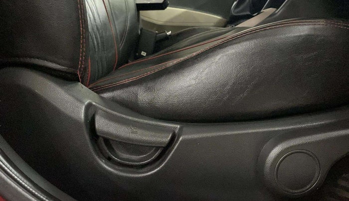 2017 Hyundai Grand i10 ASTA 1.2 KAPPA VTVT, Petrol, Manual, 68,134 km, Driver Side Adjustment Panel