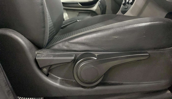 2019 Tata Tiago XZA PETROL, Petrol, Automatic, 32,833 km, Driver Side Adjustment Panel