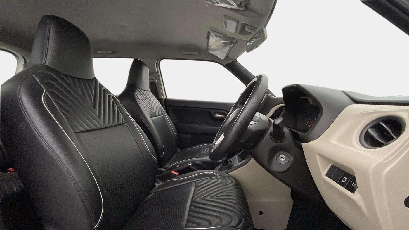 2022 Maruti New Wagon-R VXI 1.0, Petrol, Manual, 24,584 km, Right Side Front Door Cabin