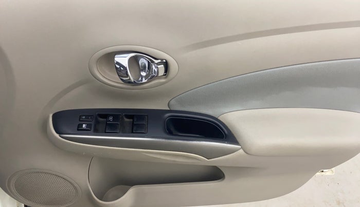 2014 Renault Scala RXL PETROL AT, Petrol, Automatic, 57,339 km, Driver Side Door Panels Control