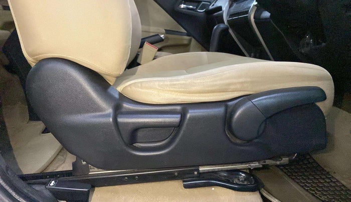2017 Honda City 1.5L I-VTE V CVT, CNG, Automatic, 34,266 km, Driver Side Adjustment Panel