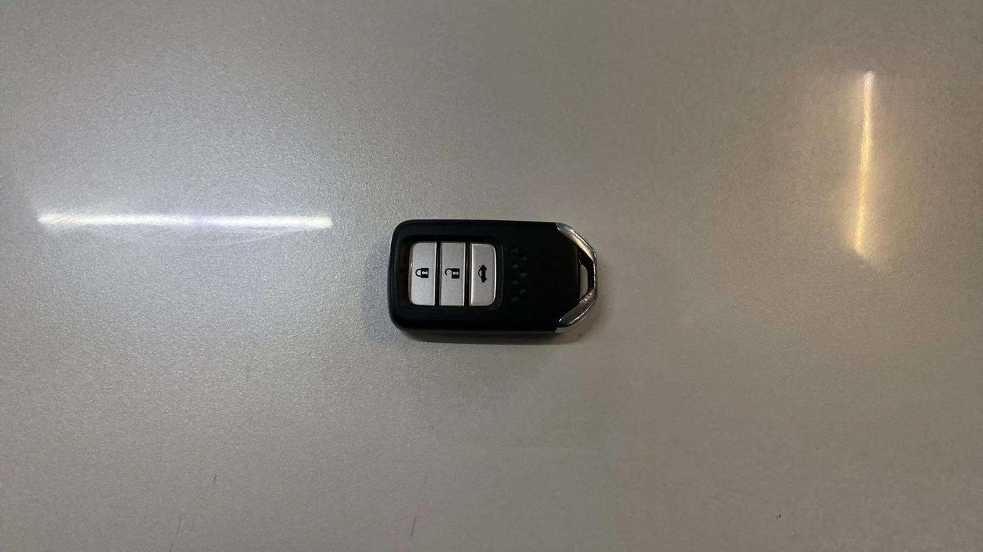 2017 Honda City 1.5L I-VTE V CVT, Petrol, Automatic, 34,292 km, Key Close Up