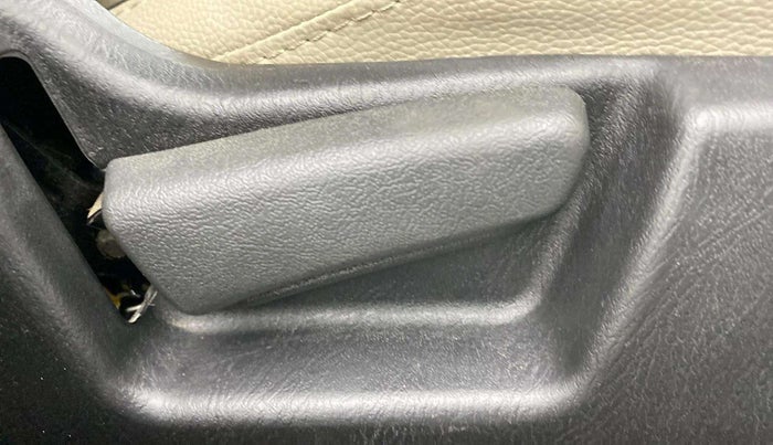2022 Maruti Alto LXI O, Petrol, Manual, 9,206 km, Driver Side Adjustment Panel