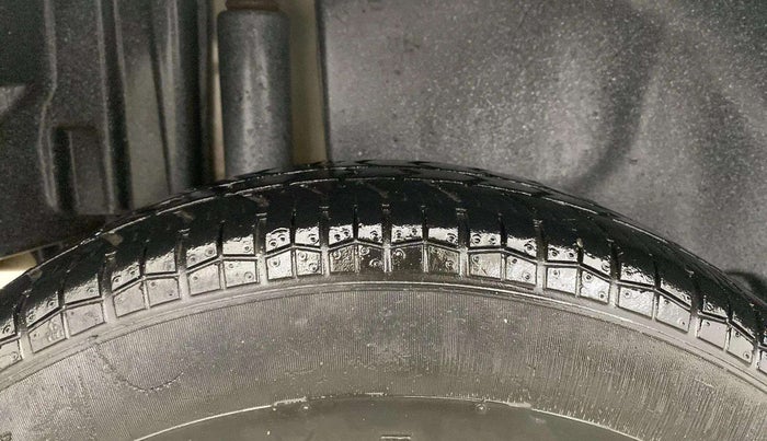 2021 Maruti Swift Dzire TOUR S-CNG, CNG, Manual, 64,749 km, Right Rear Tyre Tread