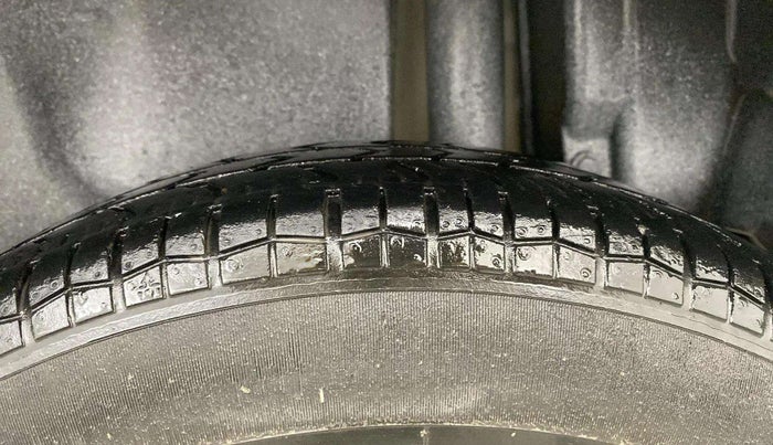2021 Maruti Swift Dzire TOUR S-CNG, CNG, Manual, 64,749 km, Left Rear Tyre Tread