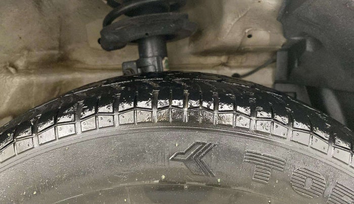 2021 Maruti Swift Dzire TOUR S-CNG, CNG, Manual, 64,749 km, Right Front Tyre Tread