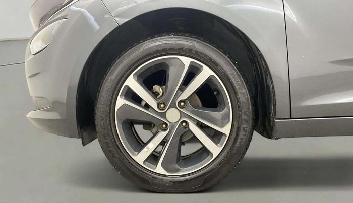 2020 Tata ALTROZ XZ PETROL, Petrol, Manual, 10,230 km, Left Front Wheel