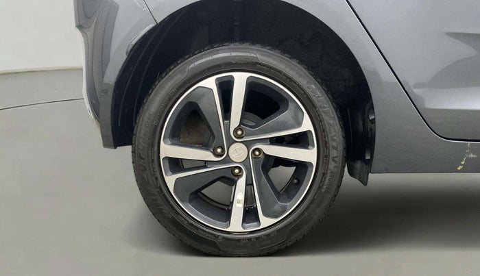 2020 Tata ALTROZ XZ PETROL, Petrol, Manual, 10,230 km, Right Rear Wheel