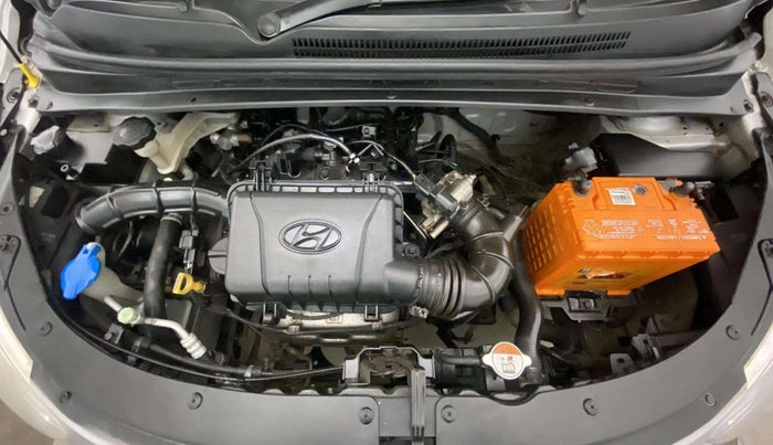 2014 Hyundai i10 MAGNA 1.1, Petrol, Manual, 20,687 km, Engine View