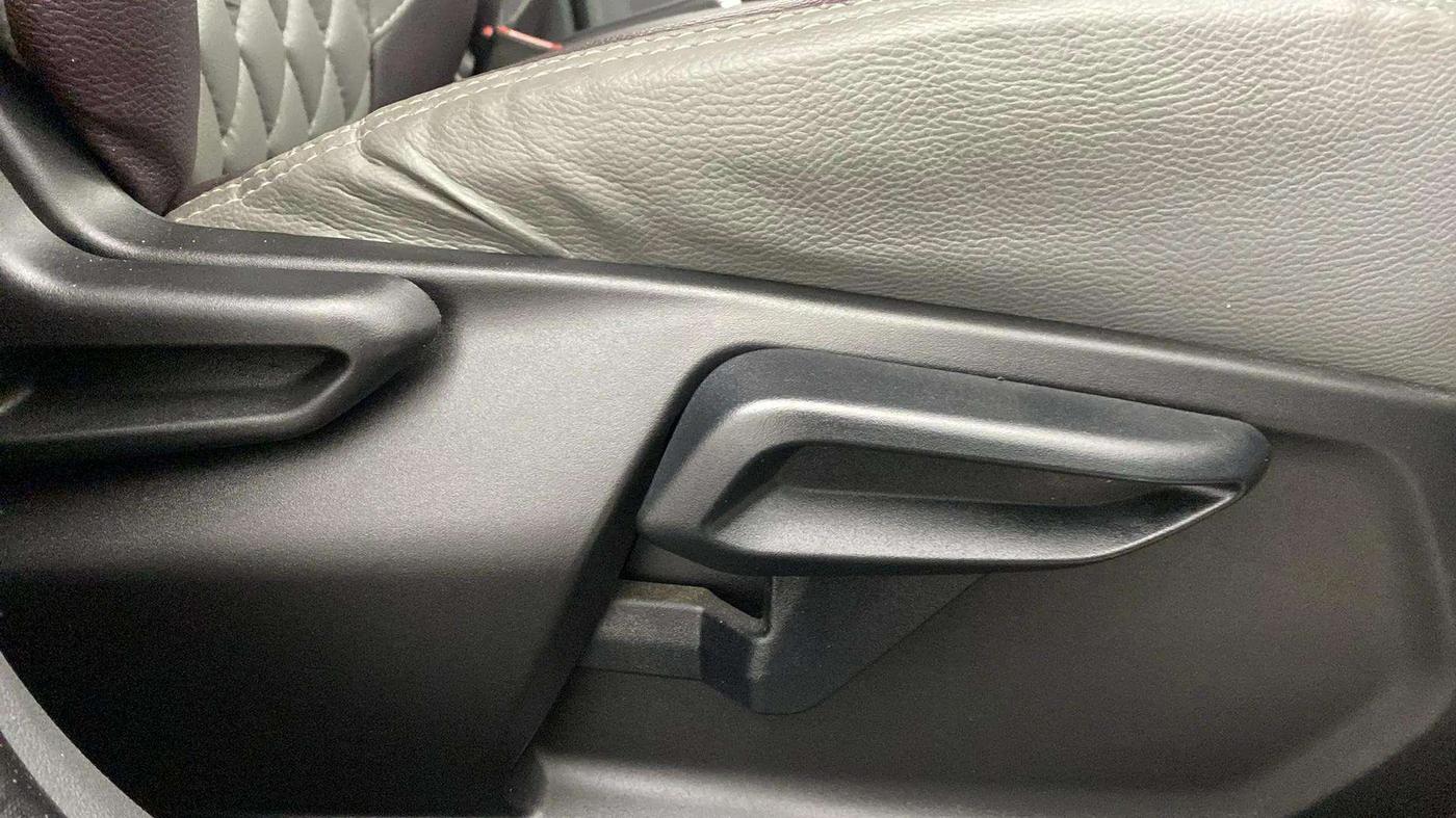 2020 Tata TIGOR XZA PLUS PETROL, Petrol, Automatic, 18,520 km, Driver Side Adjustment Panel