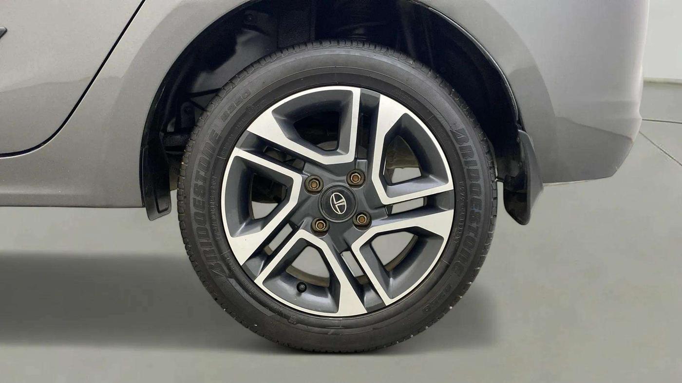 2020 Tata TIGOR XZA PLUS PETROL, Petrol, Automatic, 18,520 km, Left Rear Wheel