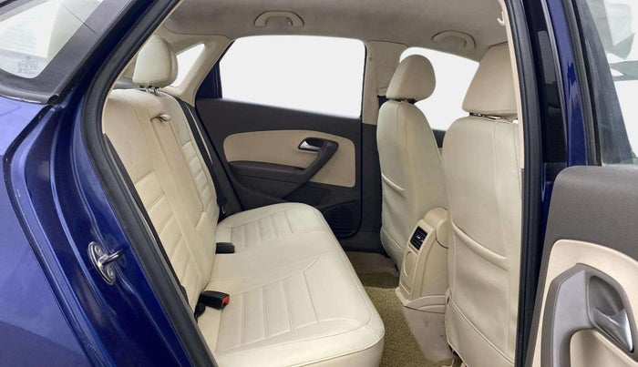 2014 Volkswagen Vento COMFORTLINE DIESEL 1.6, Diesel, Manual, 64,907 km, Right Side Rear Door Cabin