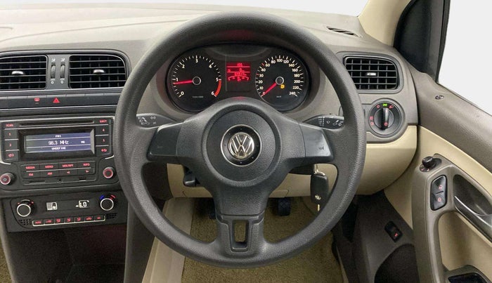 2014 Volkswagen Vento COMFORTLINE DIESEL 1.6, Diesel, Manual, 64,907 km, Steering Wheel Close Up