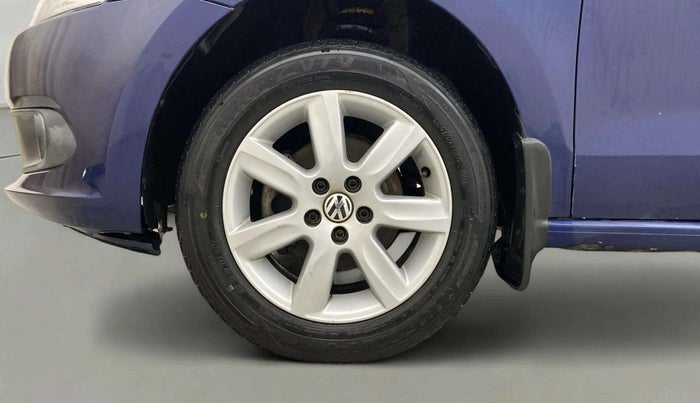 2014 Volkswagen Vento COMFORTLINE DIESEL 1.6, Diesel, Manual, 64,907 km, Left Front Wheel