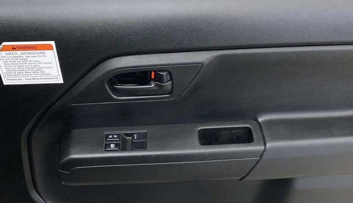 2022 Maruti New Wagon-R LXI CNG 1.0, CNG, Manual, 41,866 km, Driver Side Door Panels Control