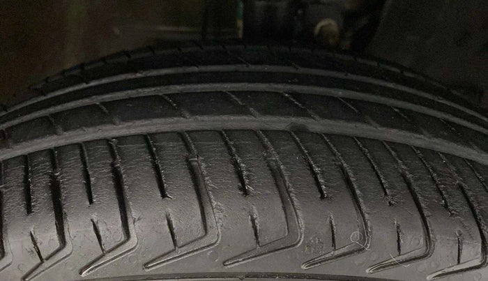 2022 Maruti New Wagon-R LXI CNG 1.0, CNG, Manual, 41,866 km, Right Front Tyre Tread