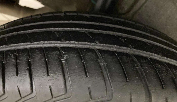 2022 Maruti New Wagon-R LXI CNG 1.0, CNG, Manual, 41,866 km, Right Rear Tyre Tread