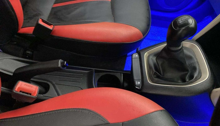 2019 Hyundai NEW SANTRO ERA, Petrol, Manual, 62,879 km, Gear Lever