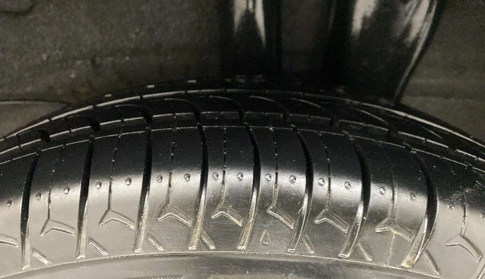 2019 Hyundai NEW SANTRO ERA, Petrol, Manual, 62,879 km, Left Rear Tyre Tread