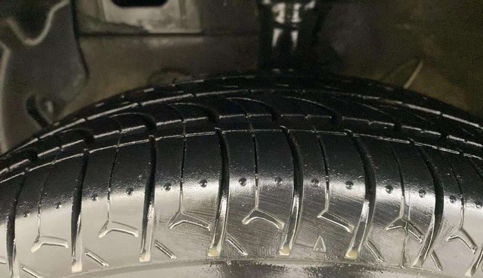 2019 Hyundai NEW SANTRO ERA, Petrol, Manual, 62,879 km, Left Front Tyre Tread