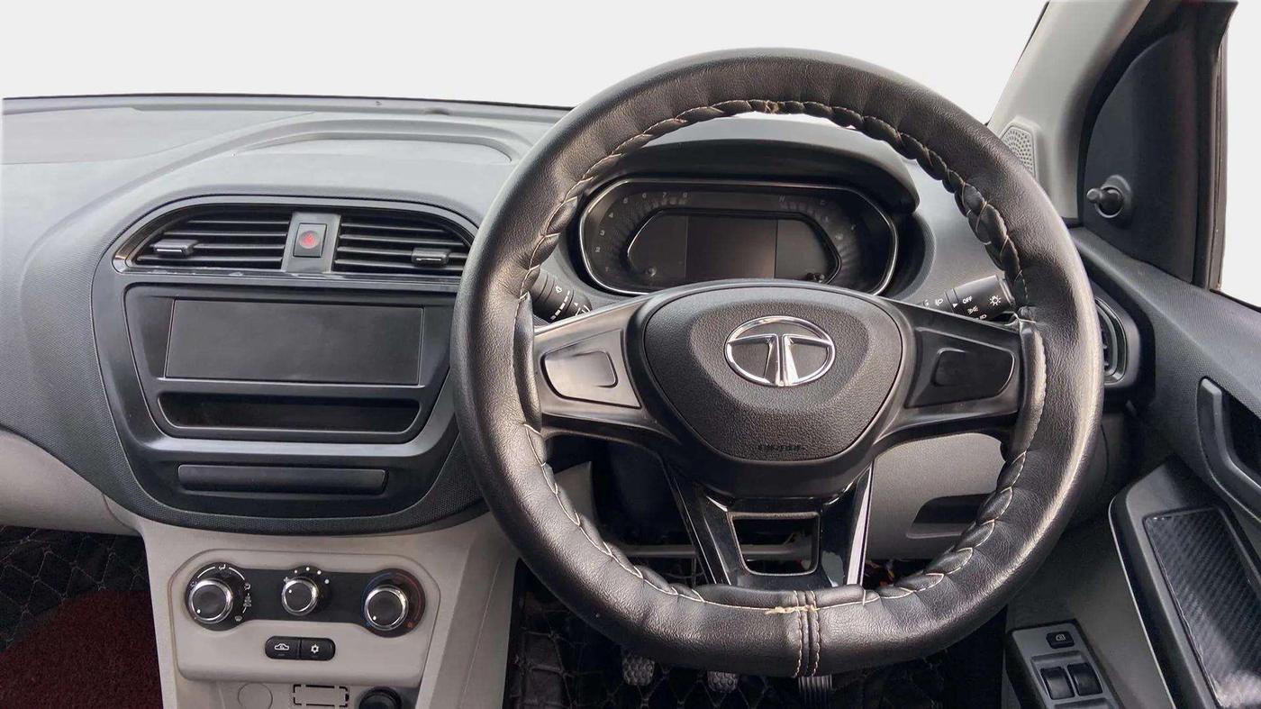 2022 Tata Tiago XE PETROL, Petrol, Manual, 25,488 km, Steering Wheel Close Up