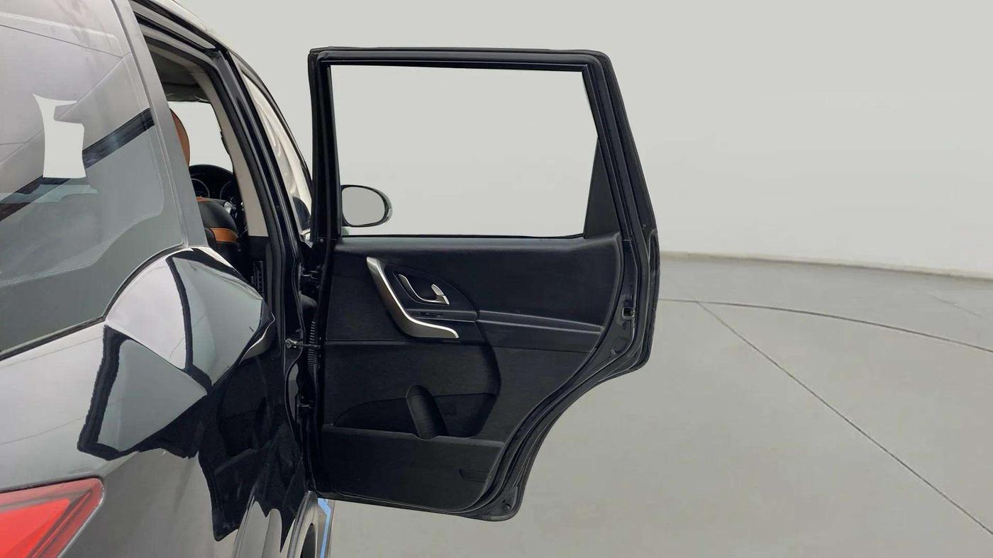 2020 Mahindra XUV500 W9, Diesel, Manual, 93,888 km, RHS Rear Door