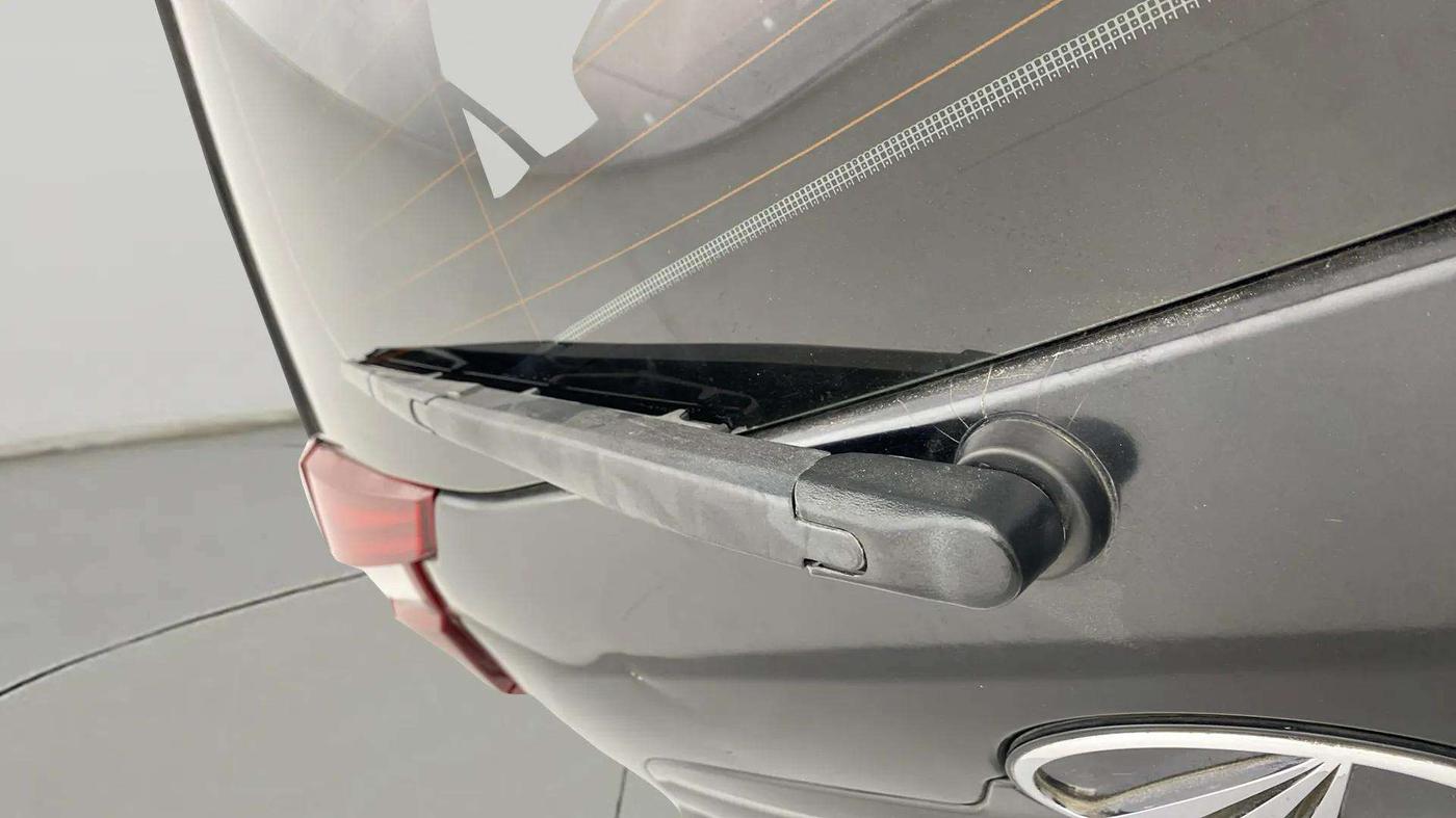 2020 Mahindra XUV500 W9, Diesel, Manual, 93,888 km, Rear Wiper
