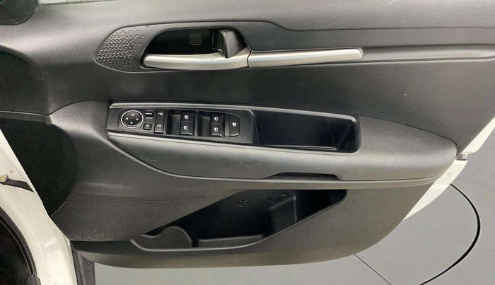 2023 KIA SONET HTK PLUS 1.2 PETROL MT, Petrol, Manual, 17,053 km, Driver Side Door Panels Control