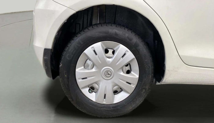 2013 Maruti Swift Dzire LXI, Petrol, Manual, 72,203 km, Right Rear Wheel