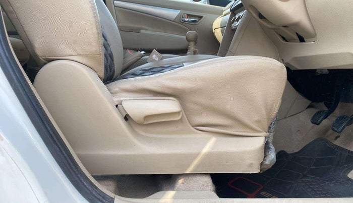 2017 Maruti Ertiga VXI, Petrol, Manual, 32,491 km, Driver Side Adjustment Panel