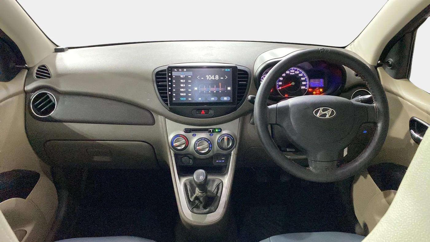 2016 Hyundai i10 SPORTZ 1.1, Petrol, Manual, 53,717 km, Dashboard