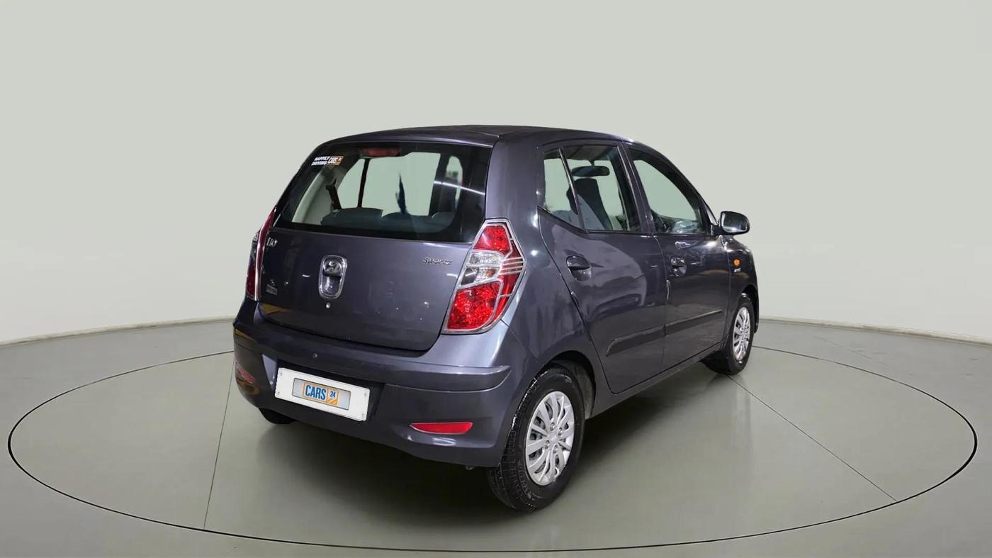 2016 Hyundai i10 SPORTZ 1.1, Petrol, Manual, 53,717 km, Right Back Diagonal