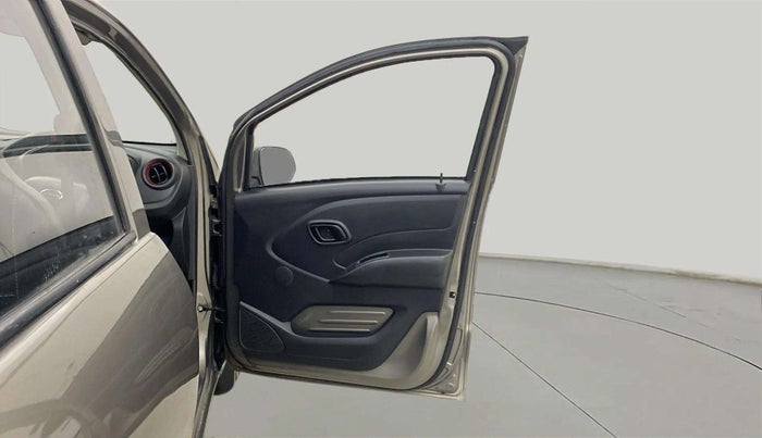 2016 Datsun Redi Go S, Petrol, Manual, 41,669 km, RHS Front Door