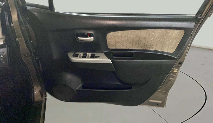 2013 Maruti Wagon R 1.0 VXI, Petrol, Manual, 87,459 km, Driver Side Door Panels Control