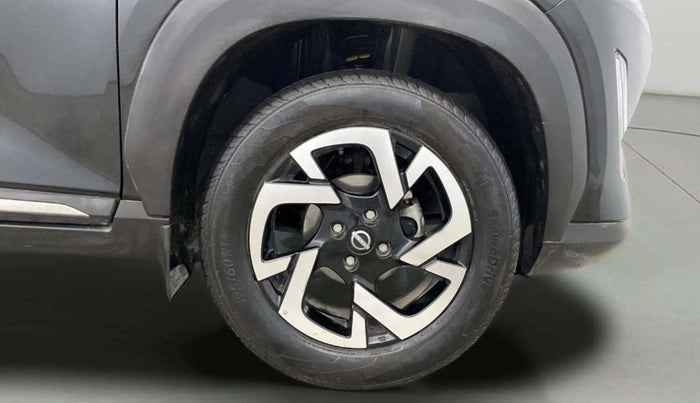 2024 Nissan MAGNITE XV AMT EZ Shift DT, Petrol, Automatic, 8,269 km, Right Front Wheel