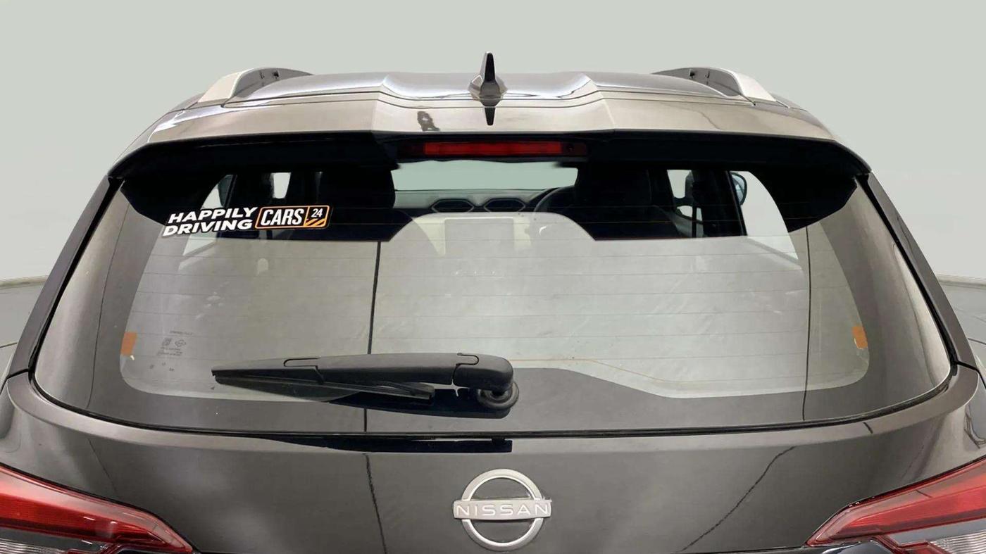 2024 Nissan MAGNITE XV AMT EZ Shift DT, Petrol, Automatic, 8,439 km, Rear Windshield