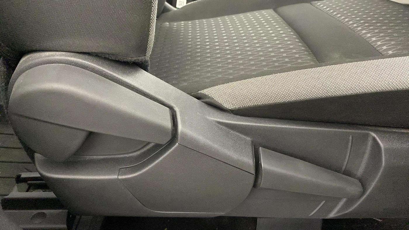 2024 Nissan MAGNITE XV AMT EZ Shift DT, Petrol, Automatic, 8,439 km, Driver Side Adjustment Panel